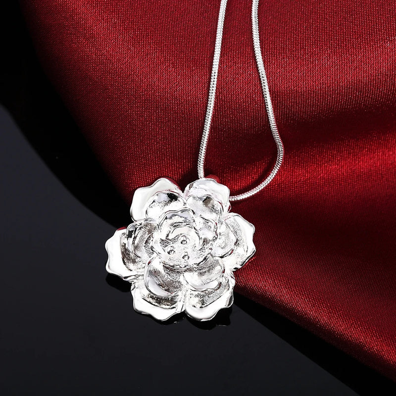 Colar Flor da Primavera Prata